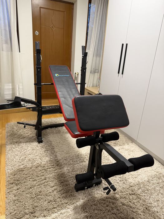 Vând bancă multifuncțională pliabilă FitTronic B500