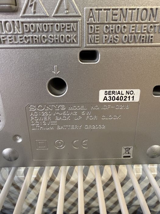 Радиочасовник Sony