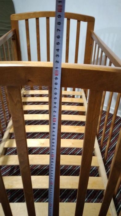 Манеж из дерева.