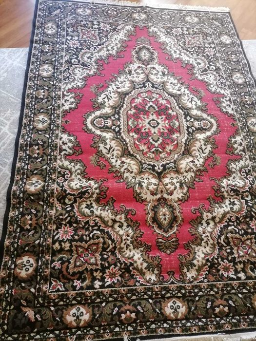 Продам ковер в хорошем состоянии