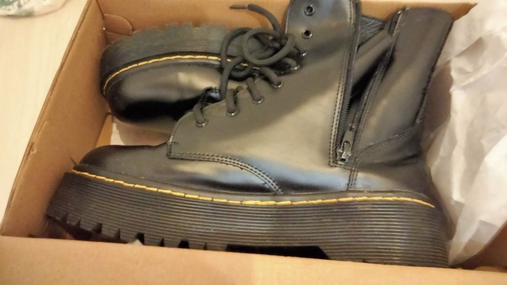 Ботинки черные стильные