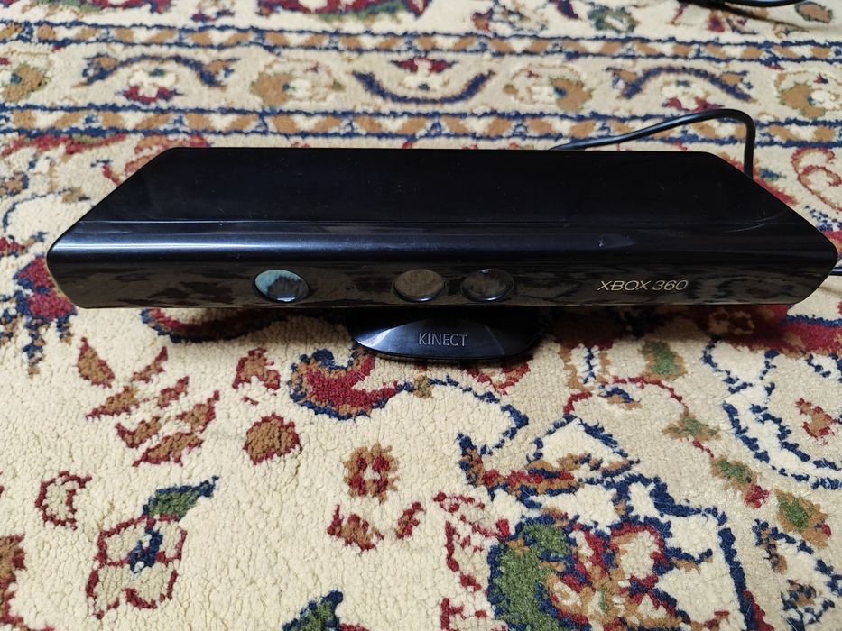 Продам Xbox360S срочно