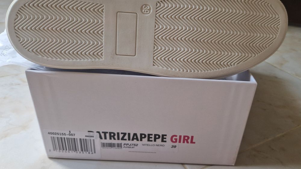 Сникърси Patrizia Pepe, естествена кожа,