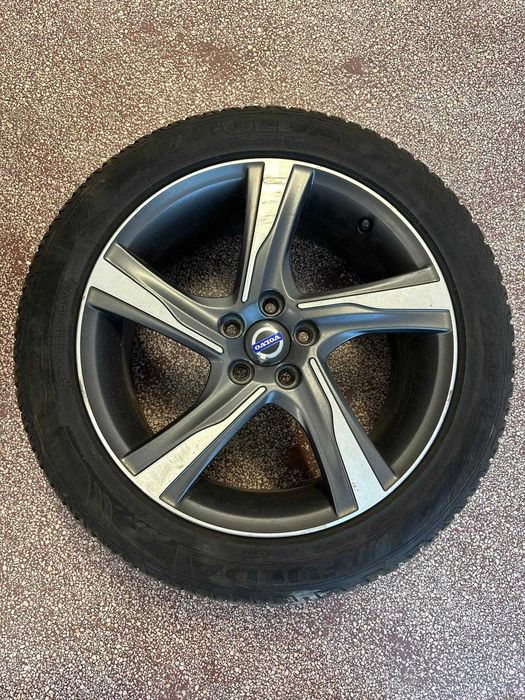 235 50 R18 anvelope de iarna FULDA+ jante Volvo V60 CC, aproape noi