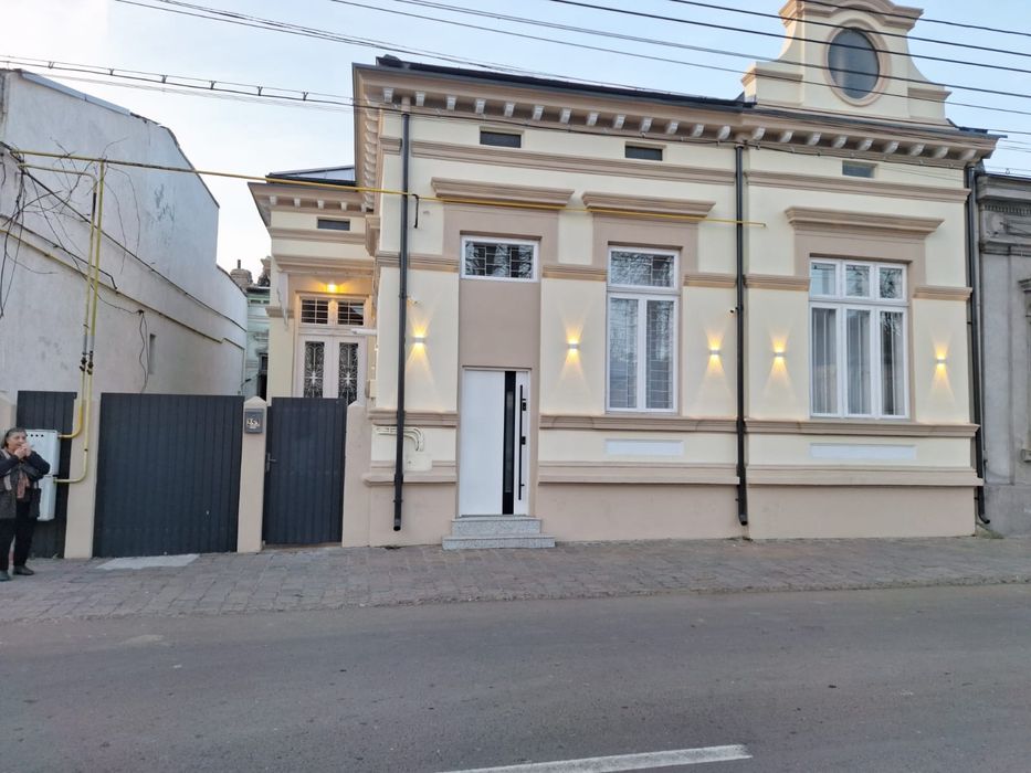 De vânzare spațiu comercial