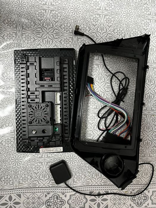 Продам андроид автомагнитола новая.