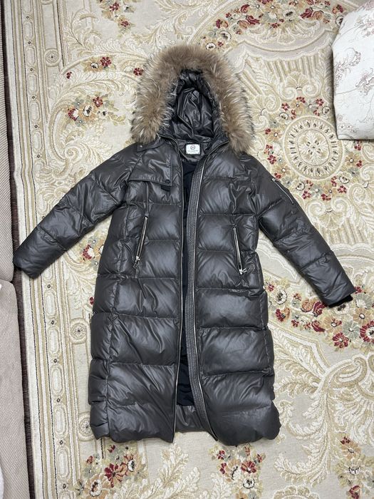 Зимний пуховик женский