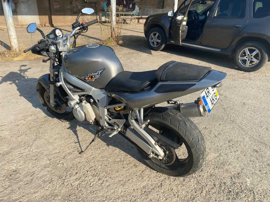 Vând Yamaha R6 1999