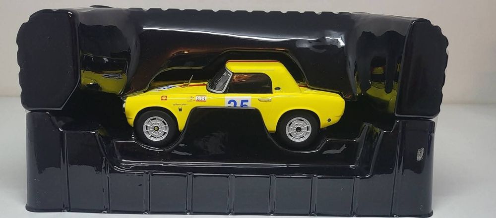 Machetă HONDA S800 1/18 Triple9