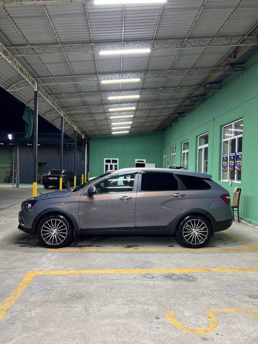 Lada vesta kross