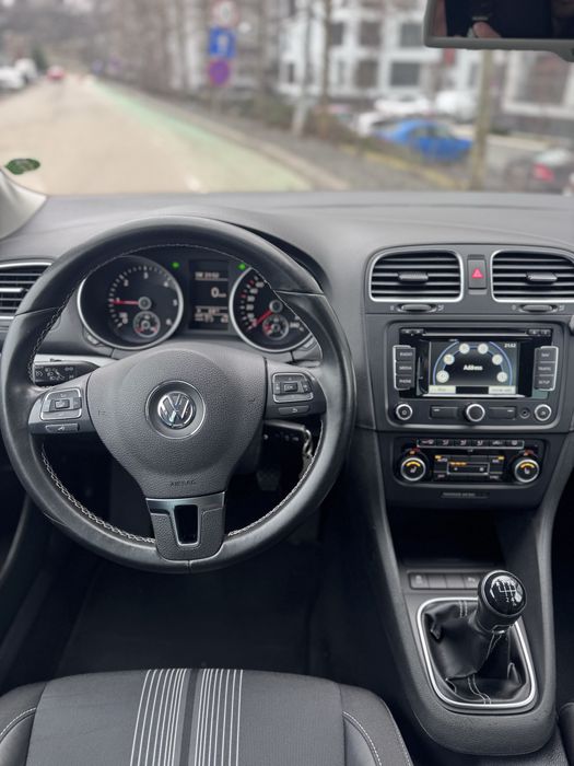 Vw golf 6 match 2.0tdi 140cp model 2013