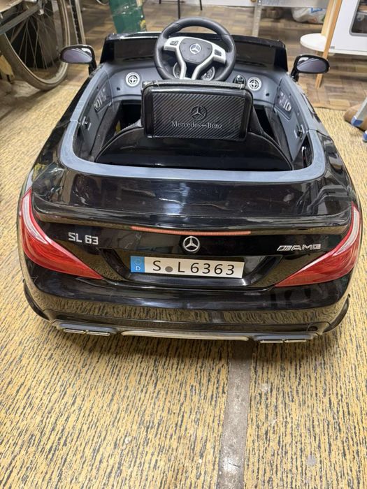 Детска акумулаторна кола Mercedes