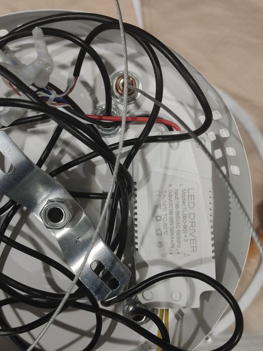 Продам люстру лунный