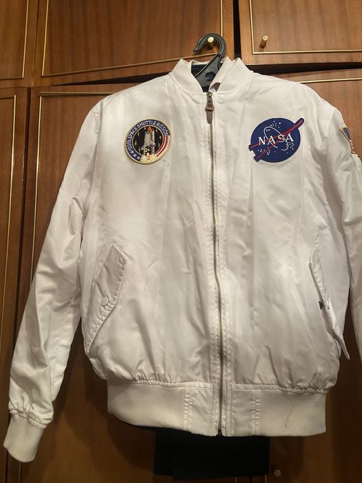 Оригинальная ветровка ,размер 48~52