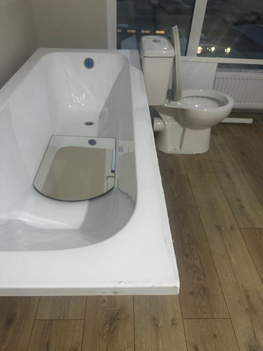 продам Ванную и унитаз