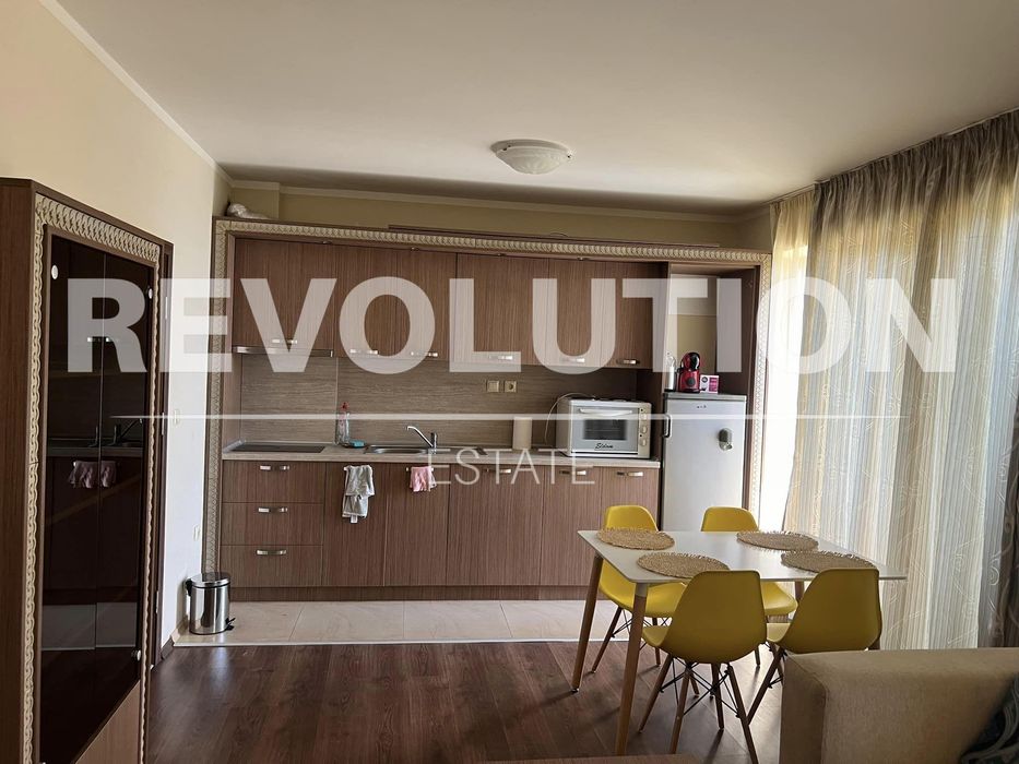 Тристаен апартамент в района на м-т Ален мак!