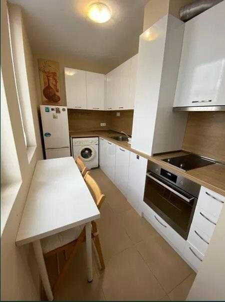 Дава се под наем Двустаен апартамент в София, Дървеница - 75 кв.м за 385 € - Снимка #1