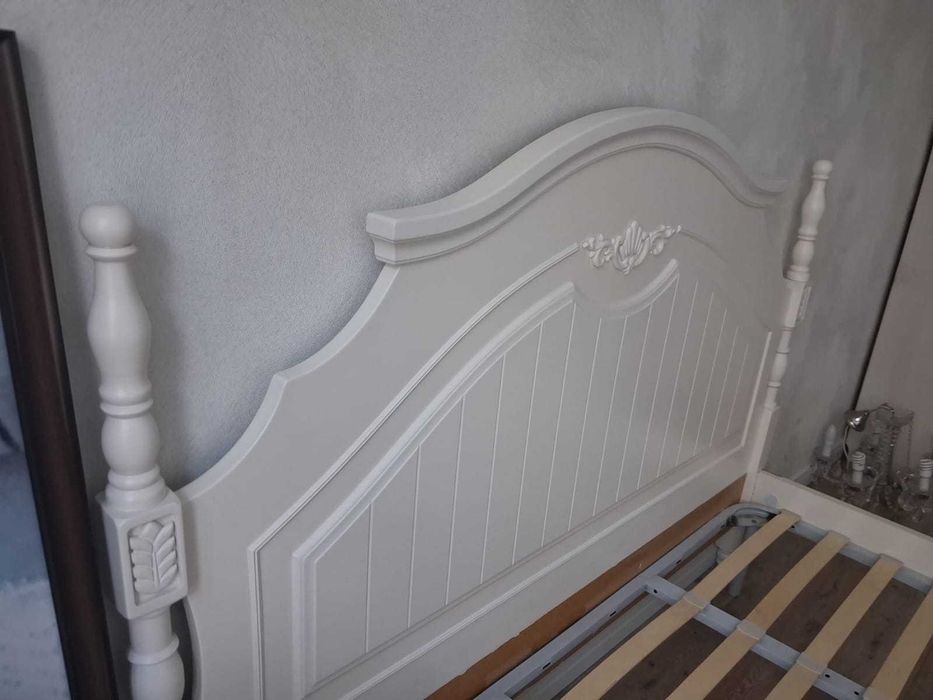 Продам двуспальную кровать