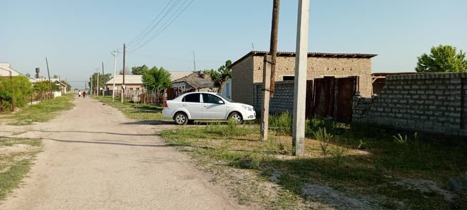 Uy sotiladi 2 xonali viremerka molxona