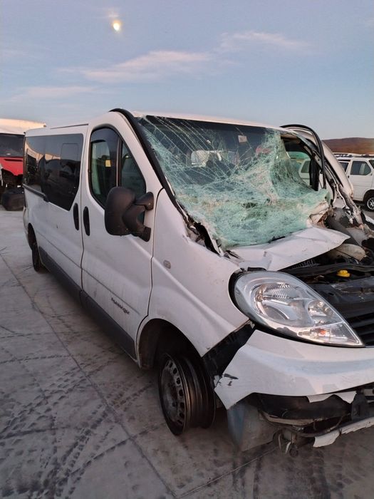 Рено Трафик / Опел Виваро / Renault Traffic/ Vivaro 2.0  DCI  НА ЧАСТИ