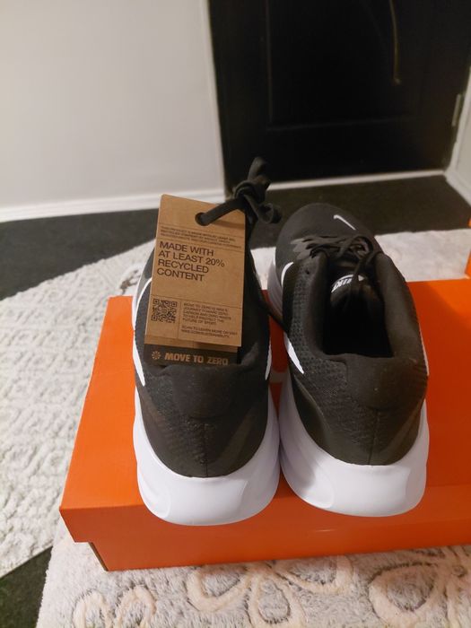 Adidasi Nike marimea 42.5