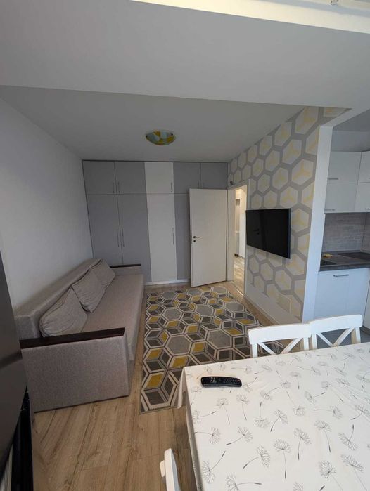 Persoana fizica, inchiriez apartament 2 camere, Valea Adanca, Iasi :