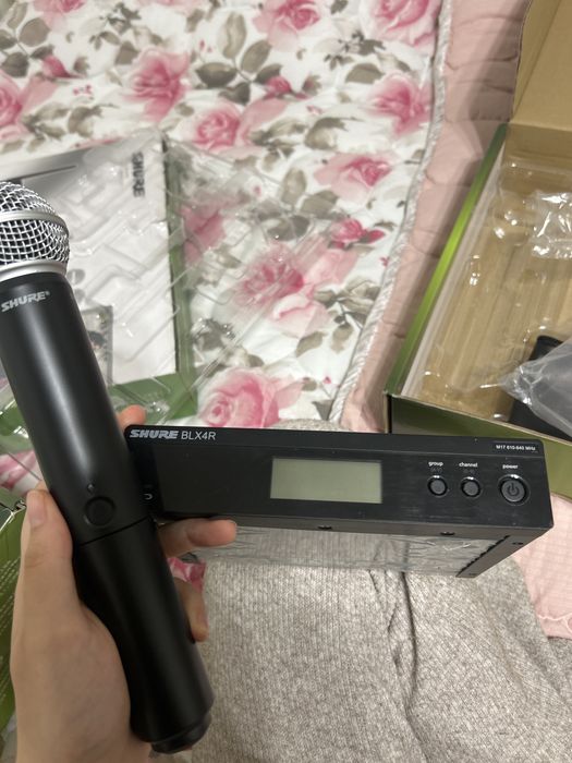 микрофон Shure BLX4R черный