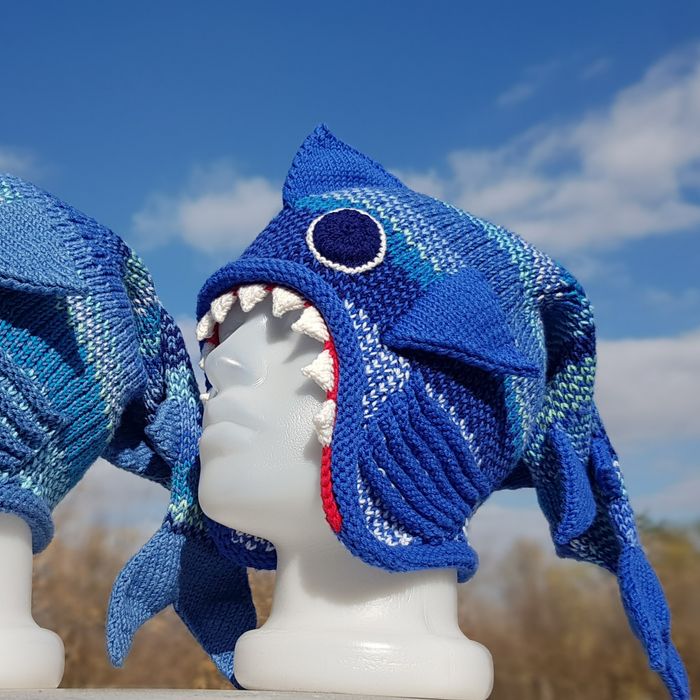 Оригинальная шапка-акула