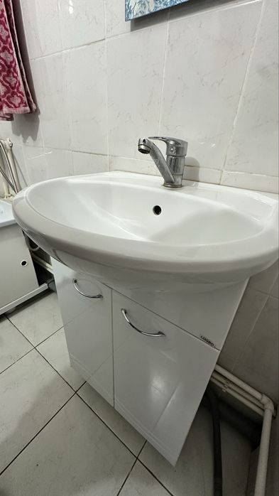 Продам раковина с тумбой б/у