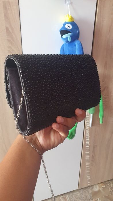 Чанта с камъчета