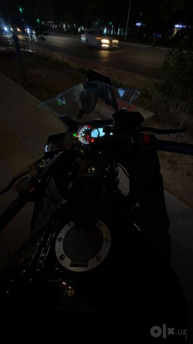Yamaha R1 motosikl
