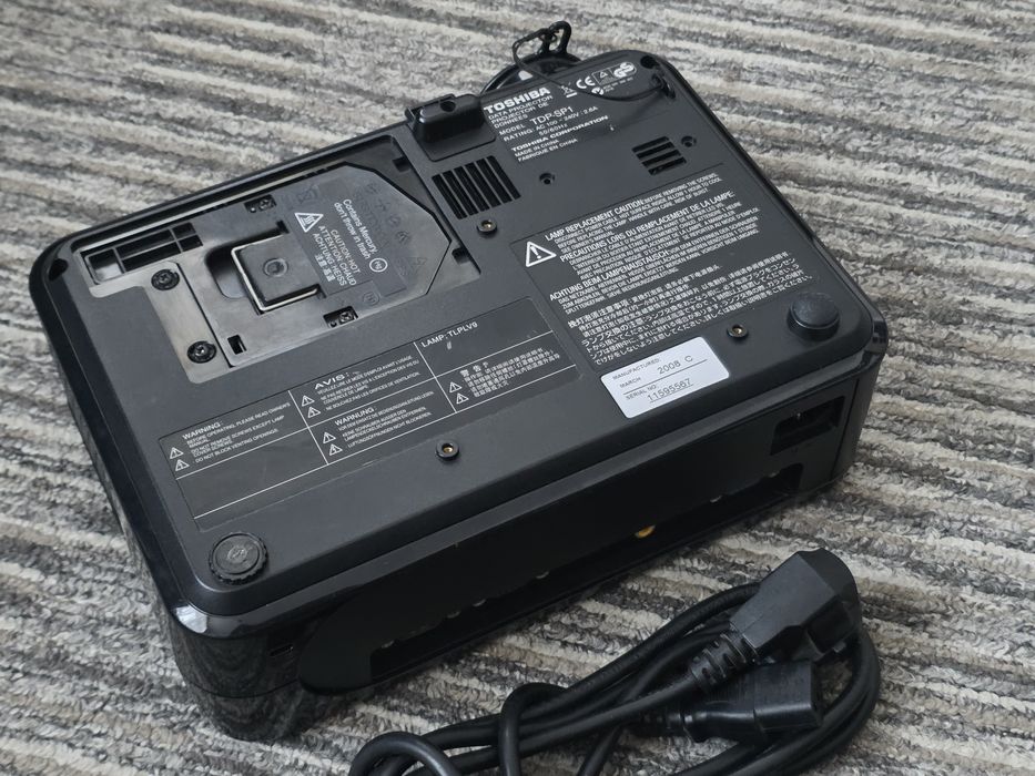 Vand  Videoproiector Toshiba TDP-SP1