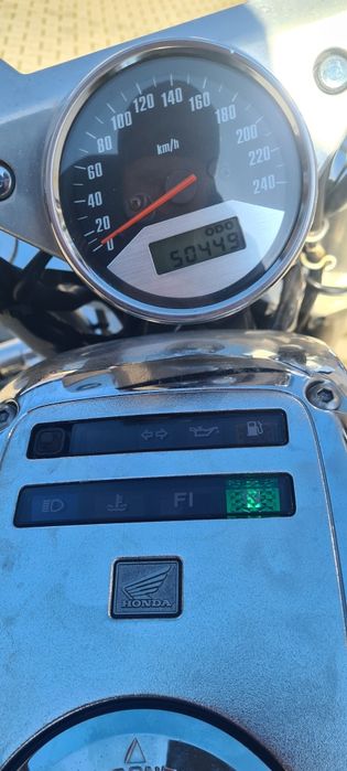 Honda vtx 1800 an fabricatie 2002