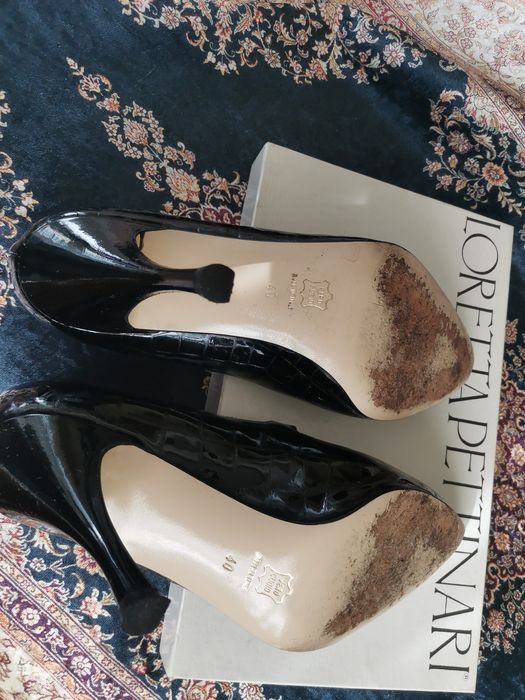 Pantofi din piele, Loretta Pettinari