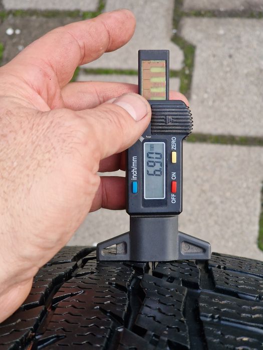 205 65 16c Nokian 2 бр.