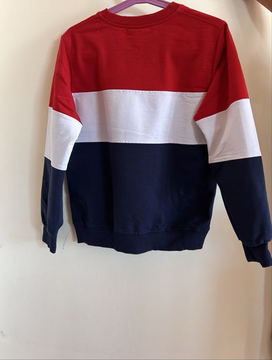 Многоцветен суитшърт