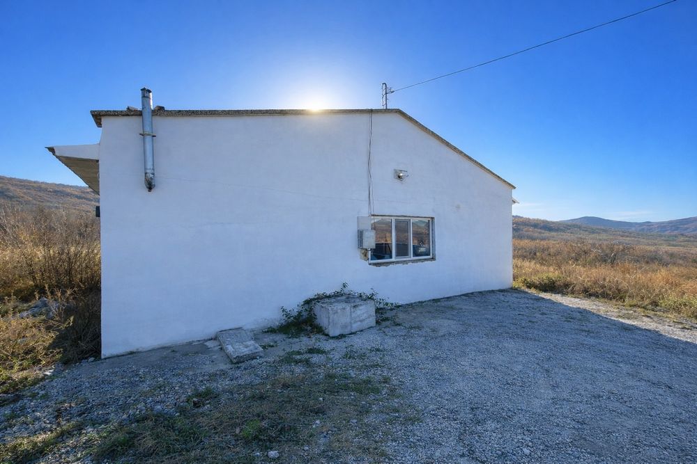 Продава се Къща в София, 7-ми 11-ти километър - 1099 кв.м за 53 €/кв.м - Снимка #2