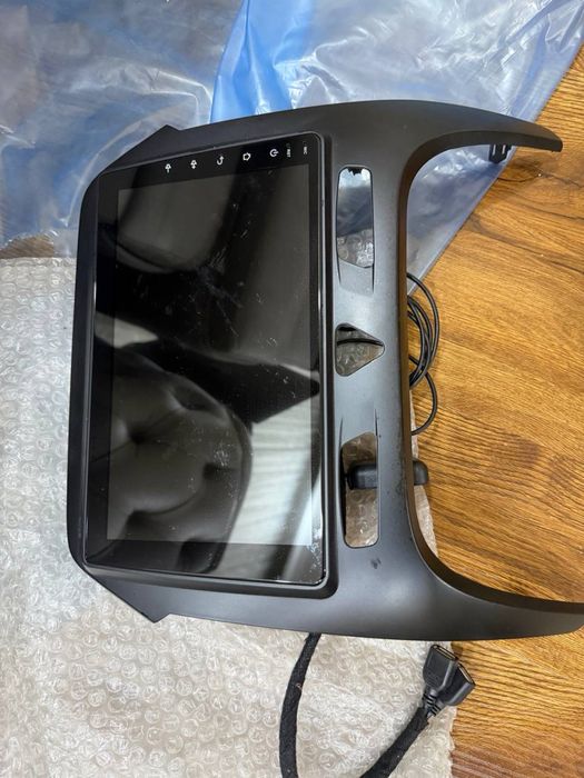 Монитор для авто