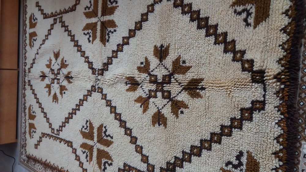 Китеник от чиста вълна