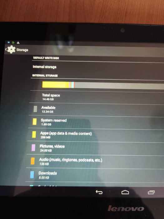 Tabletă Lenovo A7600-H (Ecran 10.1 inch, Slot Cartelă 3G / SIM)