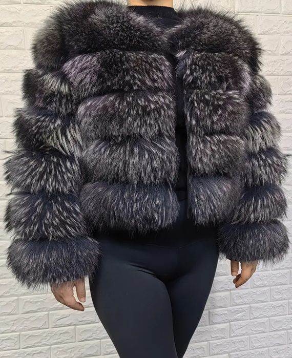 Jacheta Haina blana naturala 100% noua marimea 40 pt L-XL deosebit gri