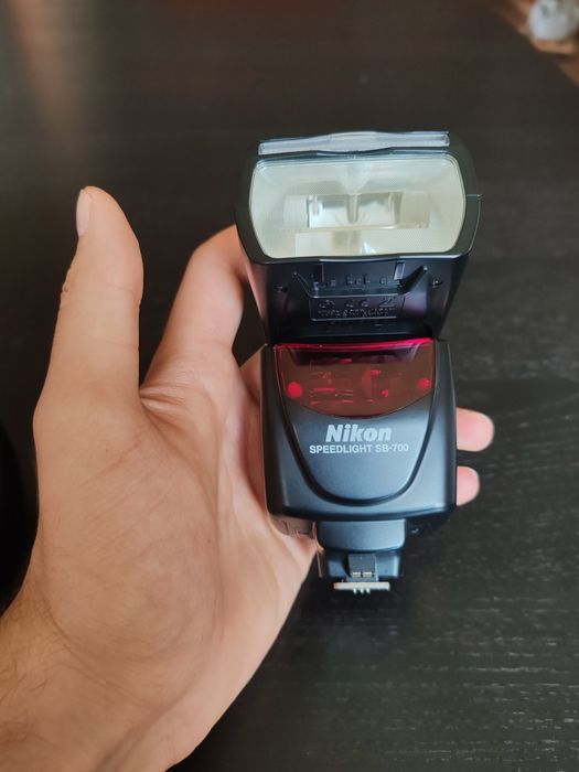 Nikon SB700 bliț