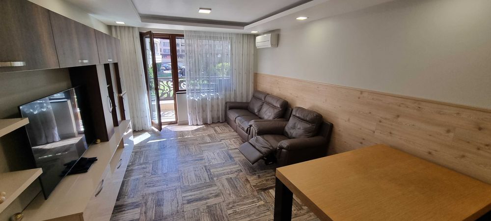 Дава се под наем Четиристаен апартамент в София, Младост 3 - 130 кв.м за 1250 € - Снимка #6