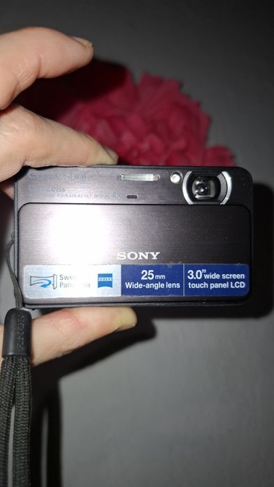 Компактен дигитален фотоапарат камера Sony DSC  T99