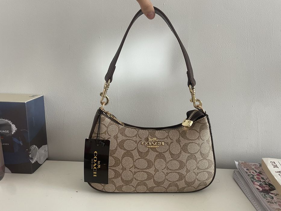 Geanta Coach noua,cu eticheta si maner extensibil