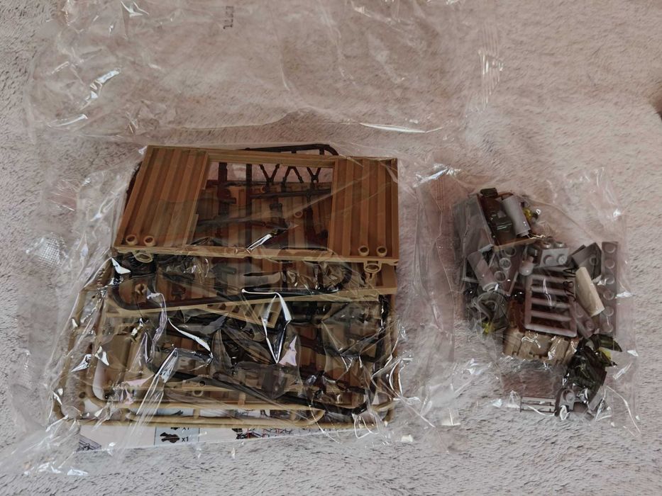 Joc constructii tip Lego Container Militar 107 pcs