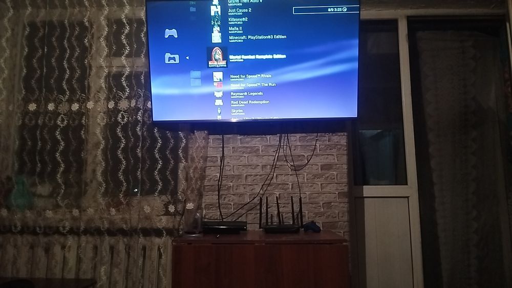 Продам PS3 slim 500 g