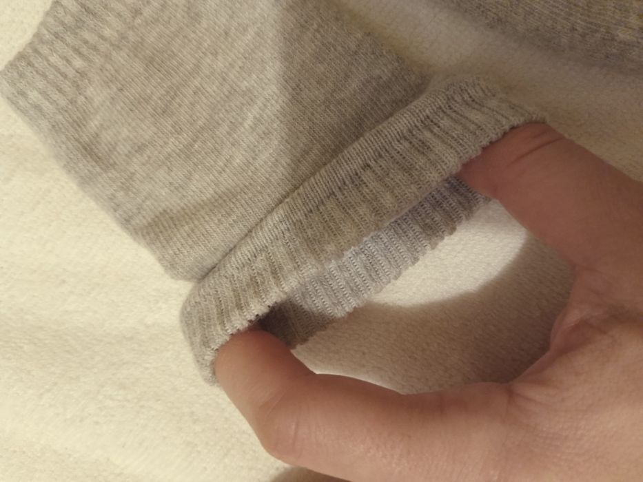 Genunchere bebe groase