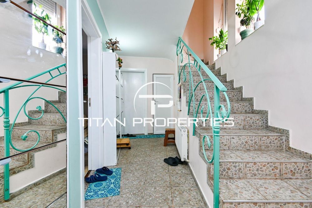 Къща за продажба в ж.к. Надежда 2