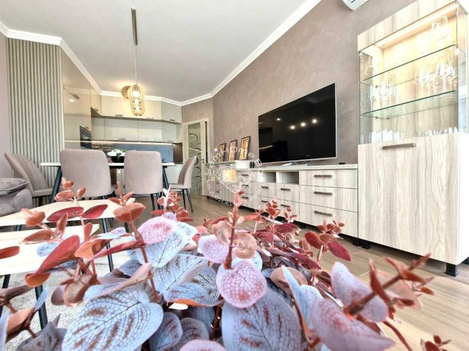 Дава се под наем Двустаен апартамент в Варна, Бриз - 70 кв.м за 1000 € - Снимка #1